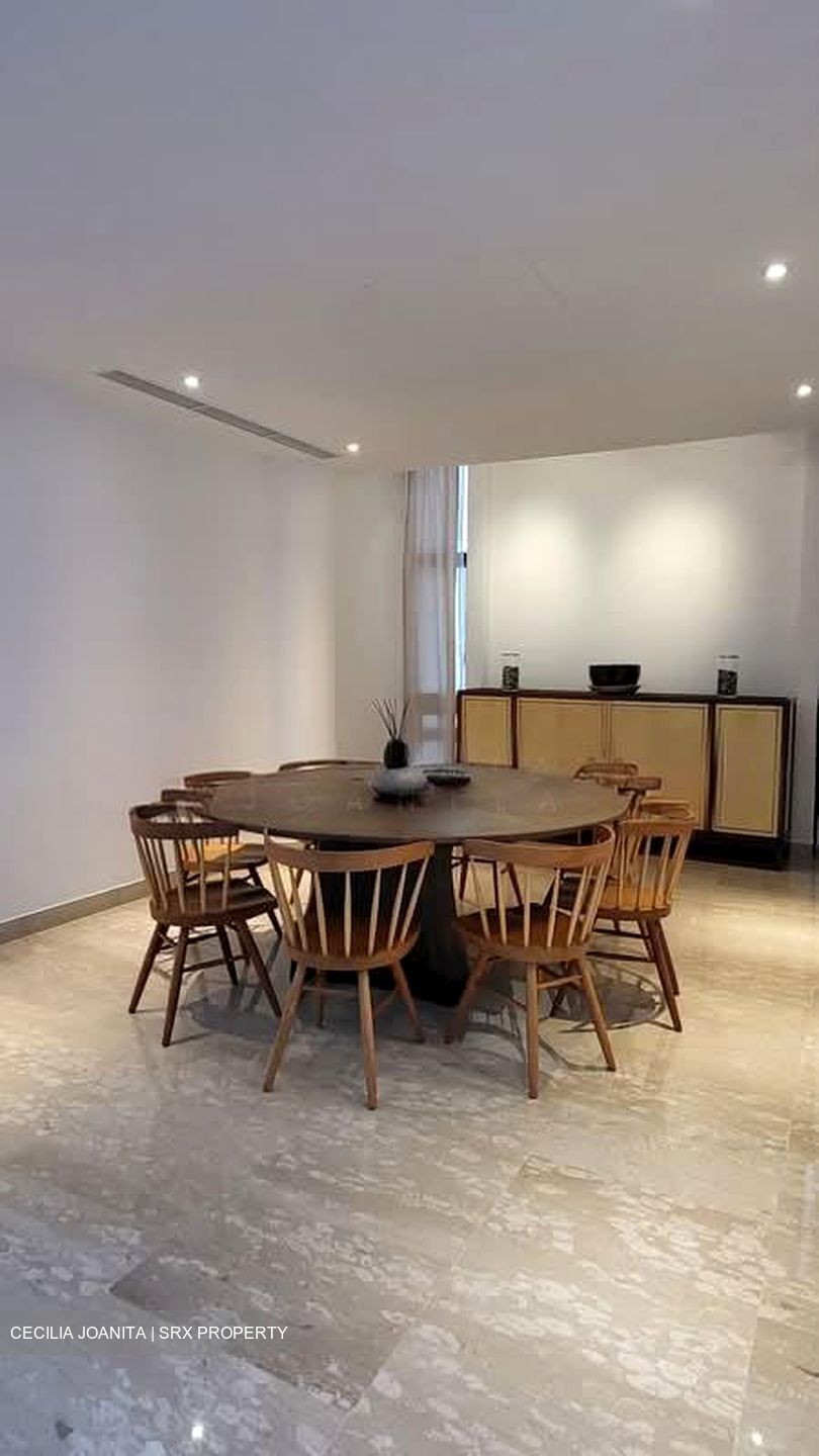 The Colonnade (D10), Condominium #566111421